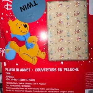 Winnie the Pooh Plush Blanket